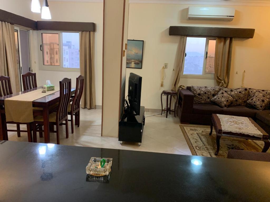 ذات طابع عائلى متميز بها كافة الامكانيات من فلتر ماء وواى فاى Apartman Gurdaka